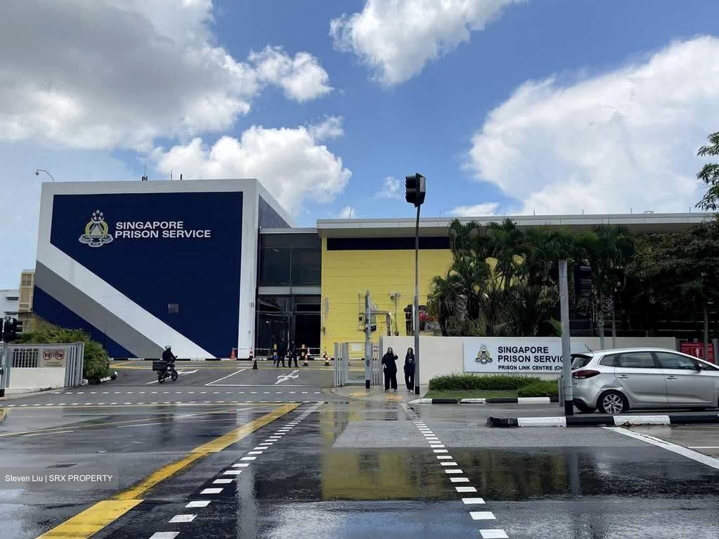 Upper Changi Road North (D17), Retail #632852301